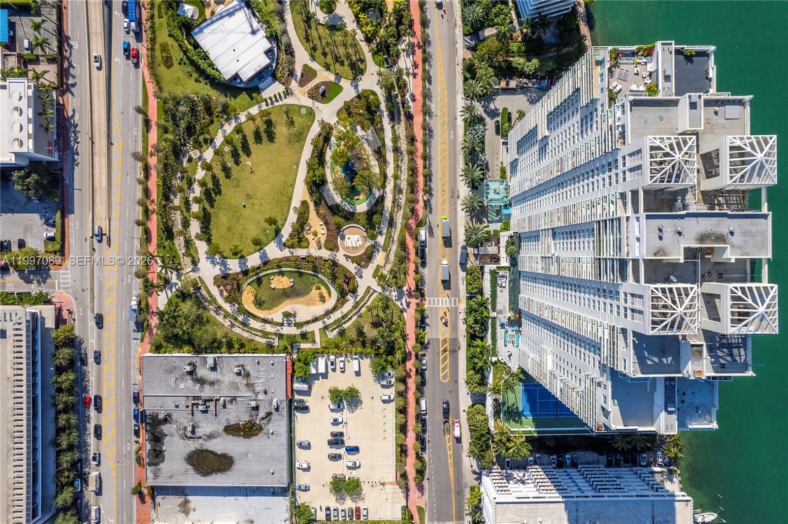 THE FLORIDIAN CONDO - Residential Lease