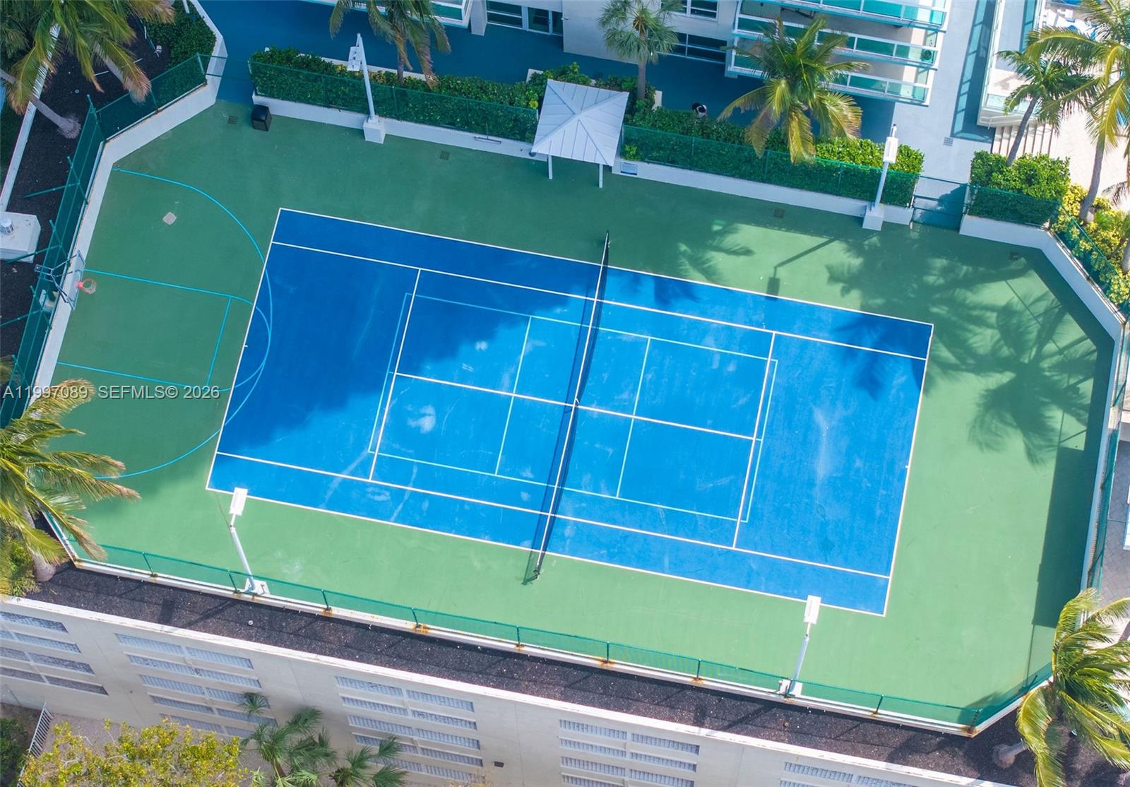 THE FLORIDIAN CONDO - Residential Lease