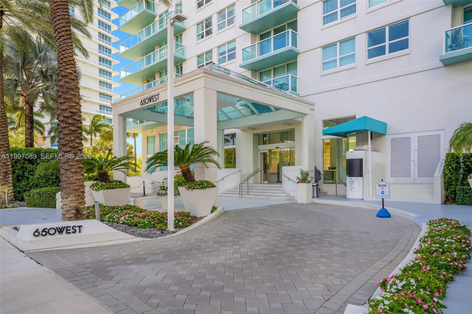 THE FLORIDIAN CONDO - Residential Lease