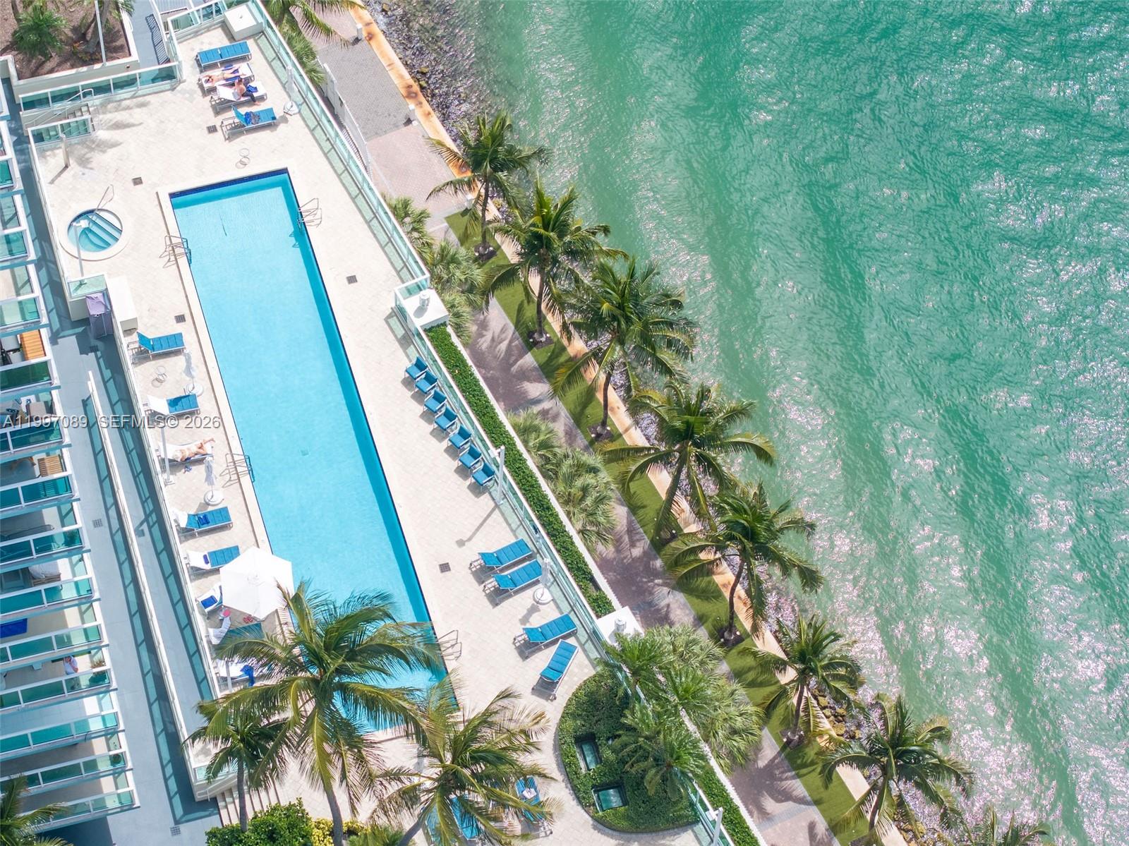 THE FLORIDIAN CONDO - Residential Lease