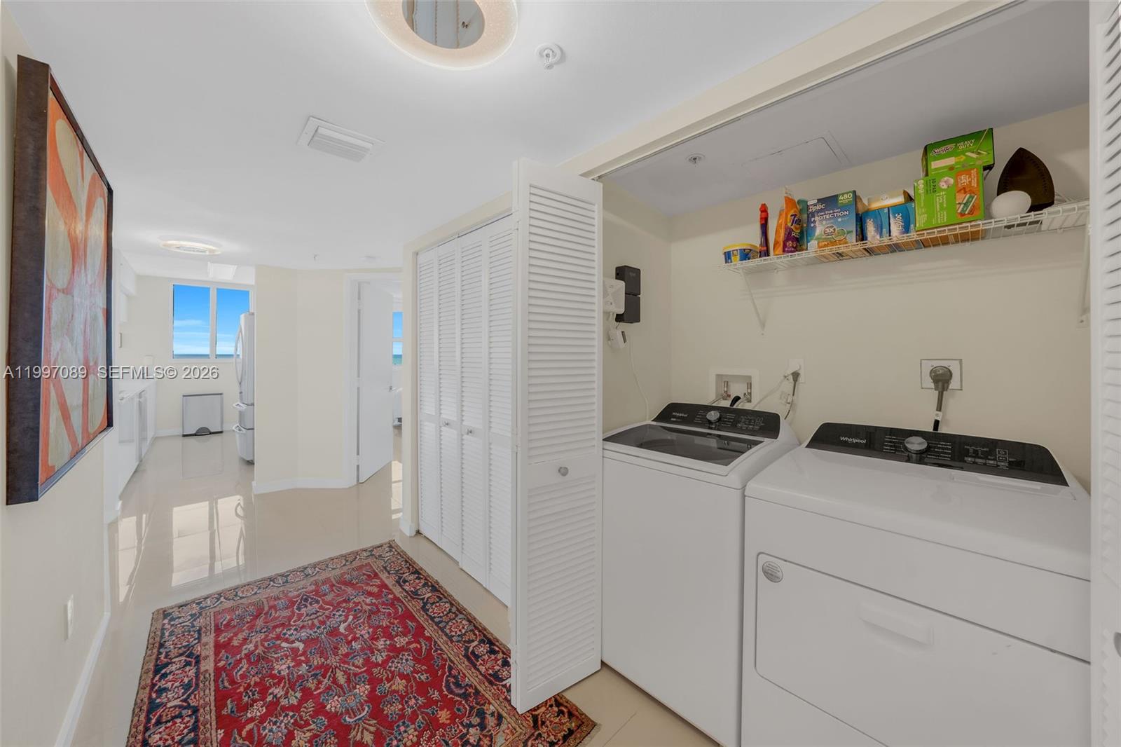 THE FLORIDIAN CONDO - Residential Lease