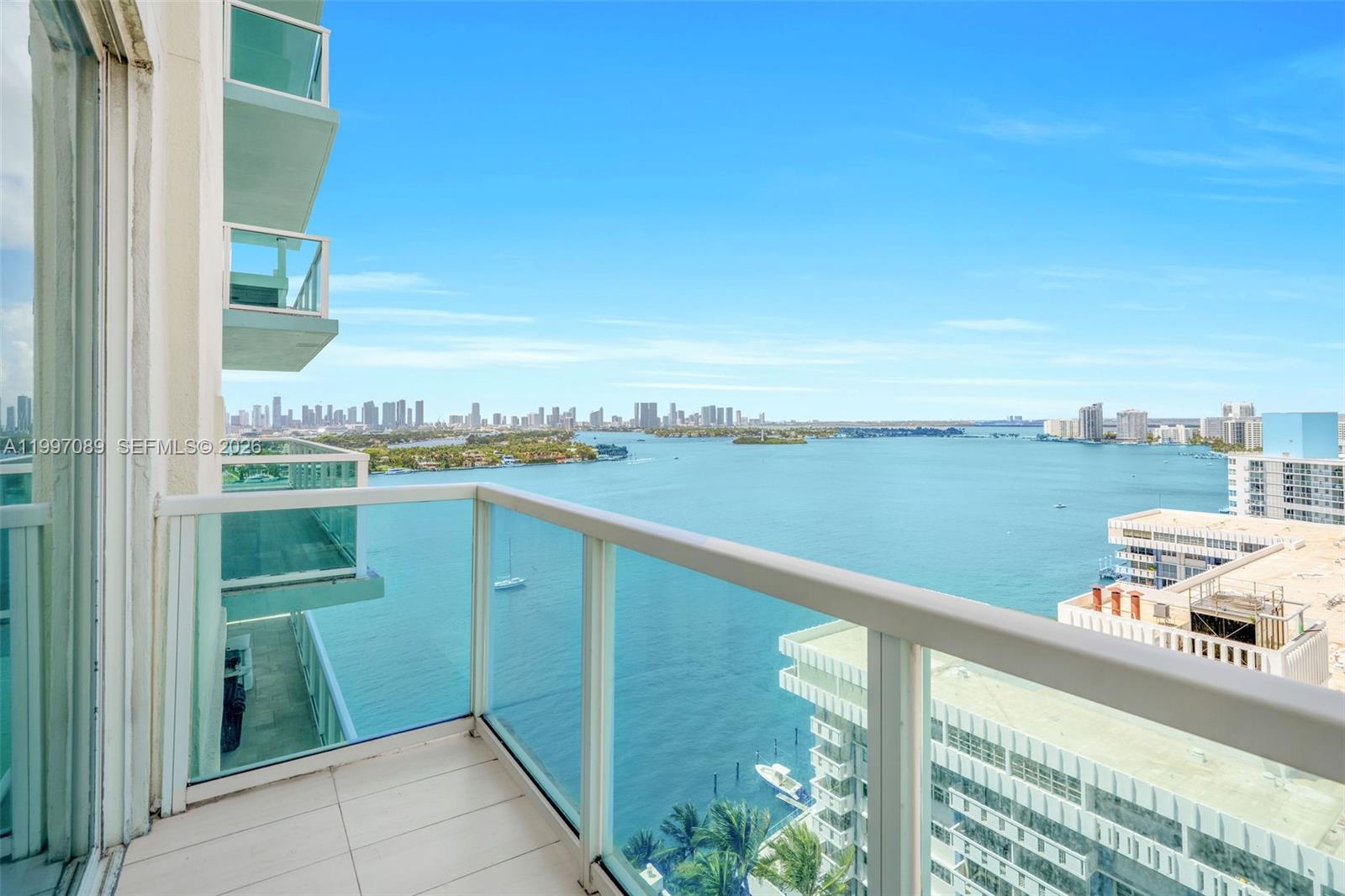THE FLORIDIAN CONDO - Residential Lease