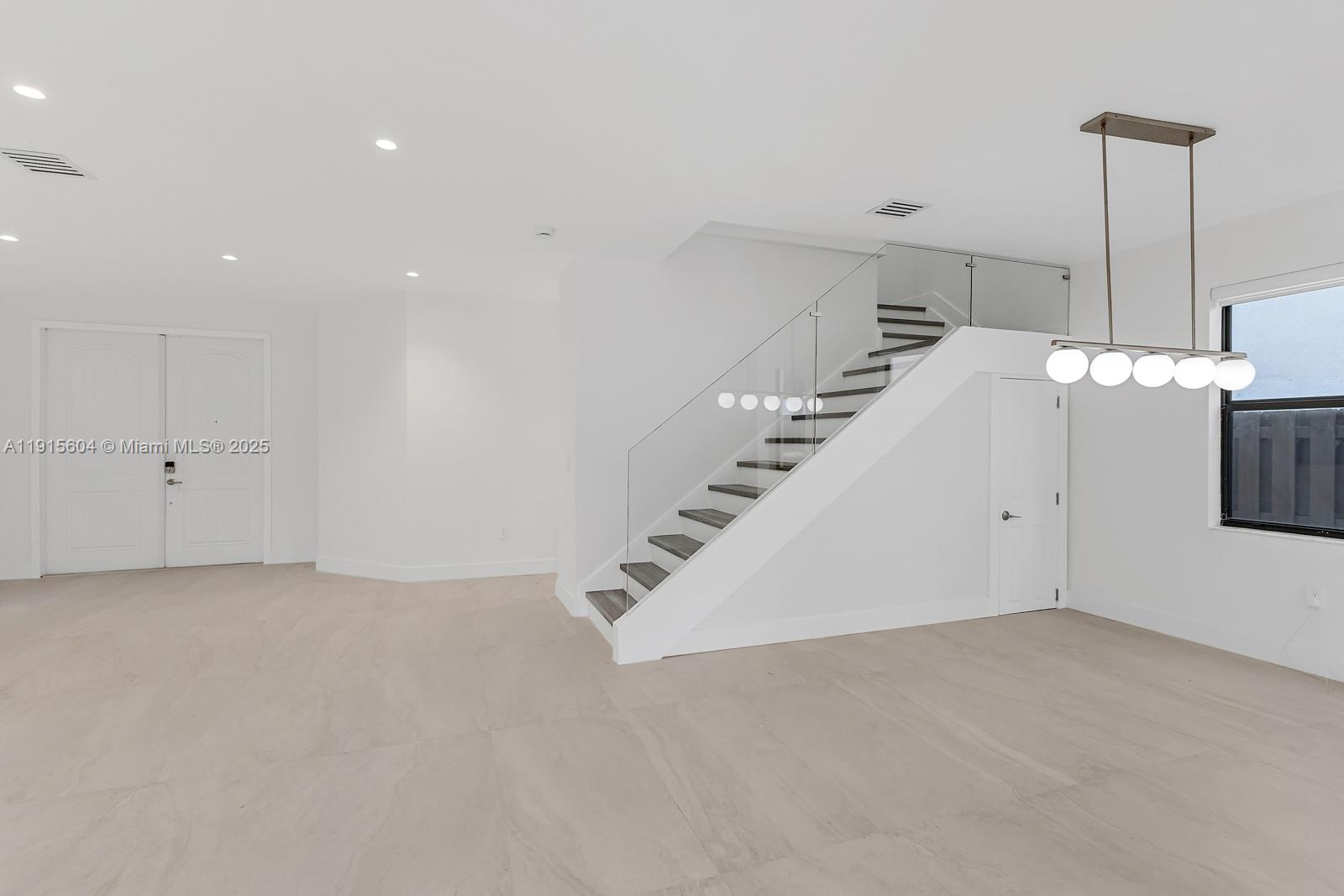 GRAND BAY NORTH - Residential Lease