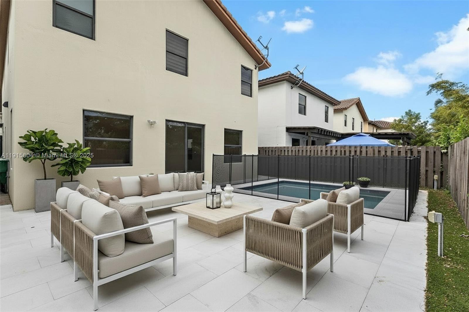 GRAND BAY NORTH - Residential Lease