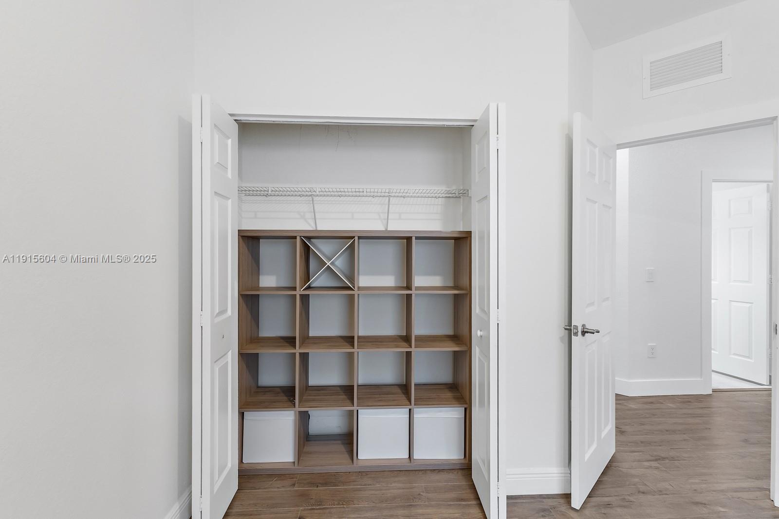 GRAND BAY NORTH - Residential Lease