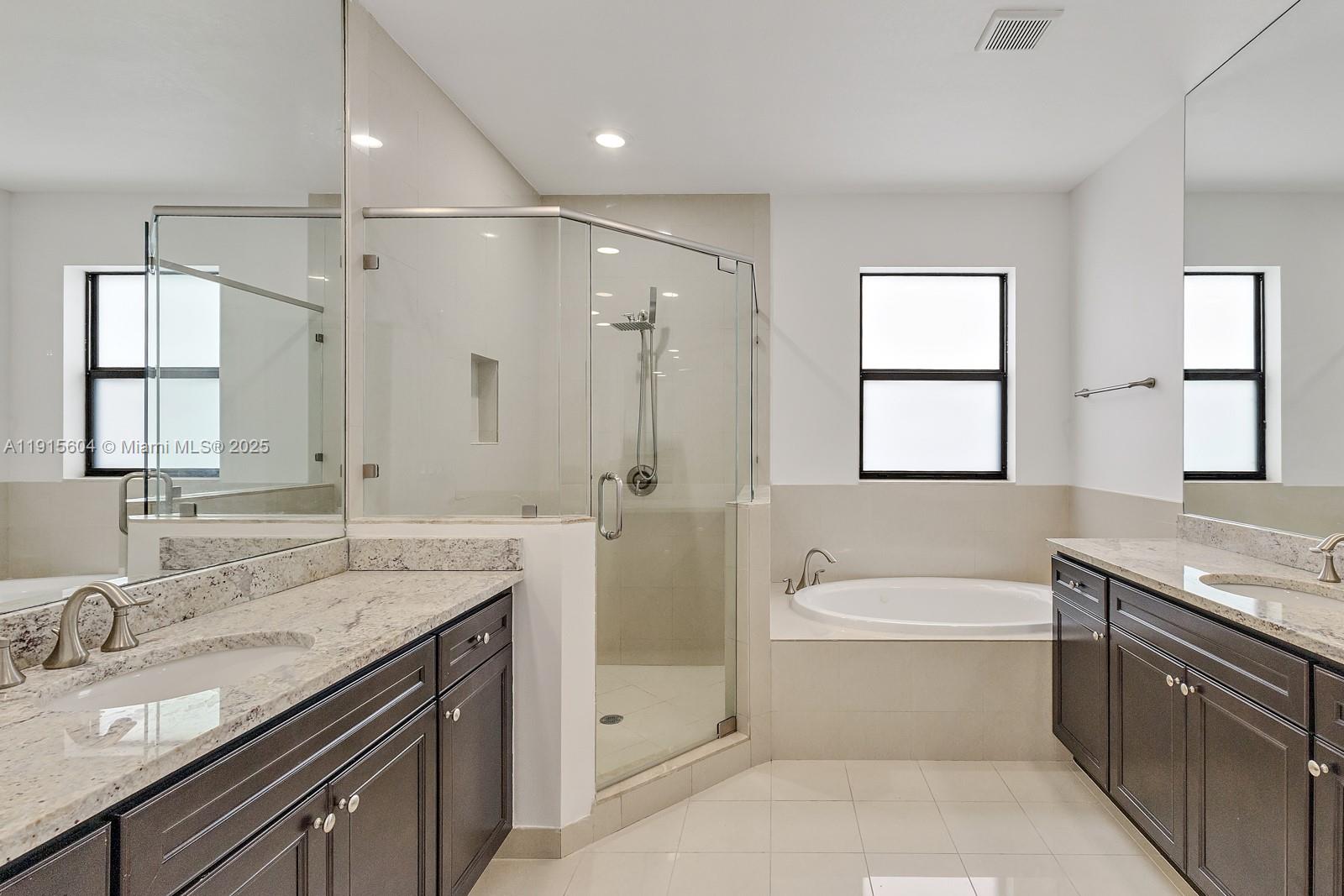 GRAND BAY NORTH - Residential Lease