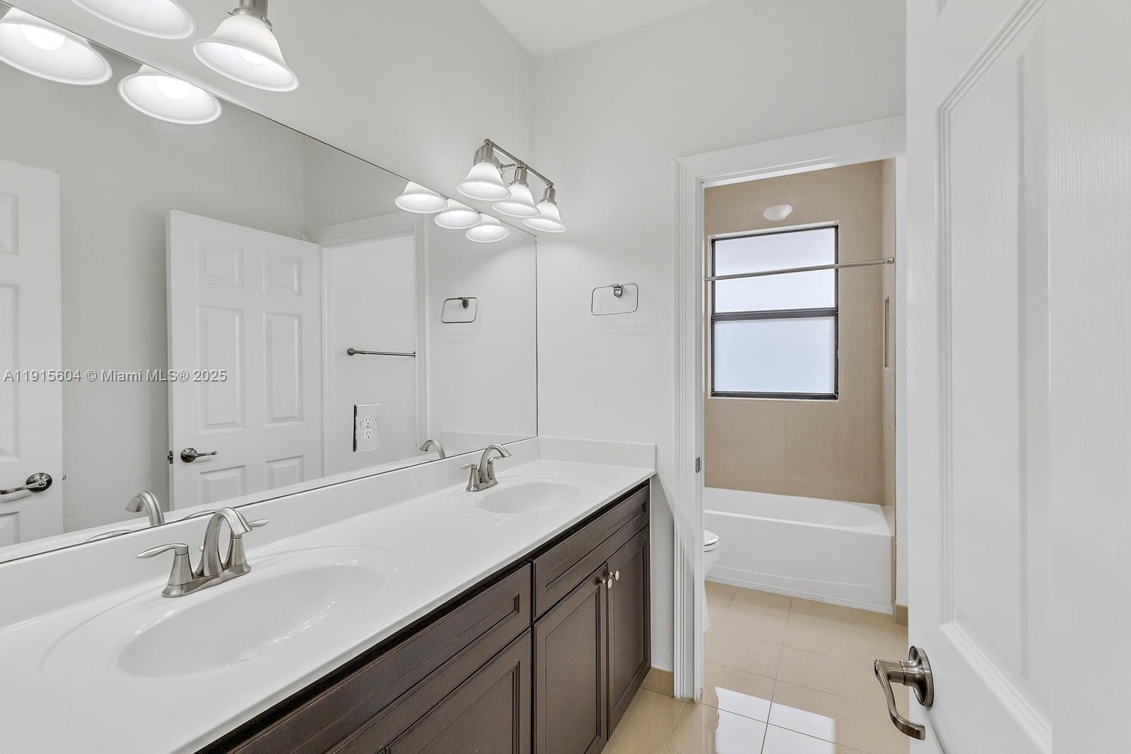 GRAND BAY NORTH - Residential Lease