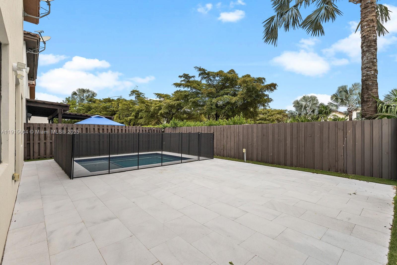 GRAND BAY NORTH - Residential Lease