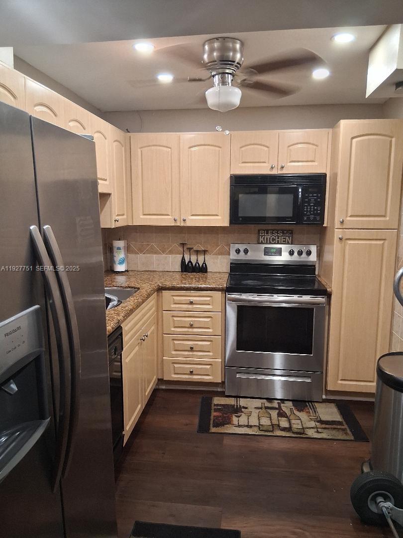 PARK PLACE CONDOMINIUM NO - Residential