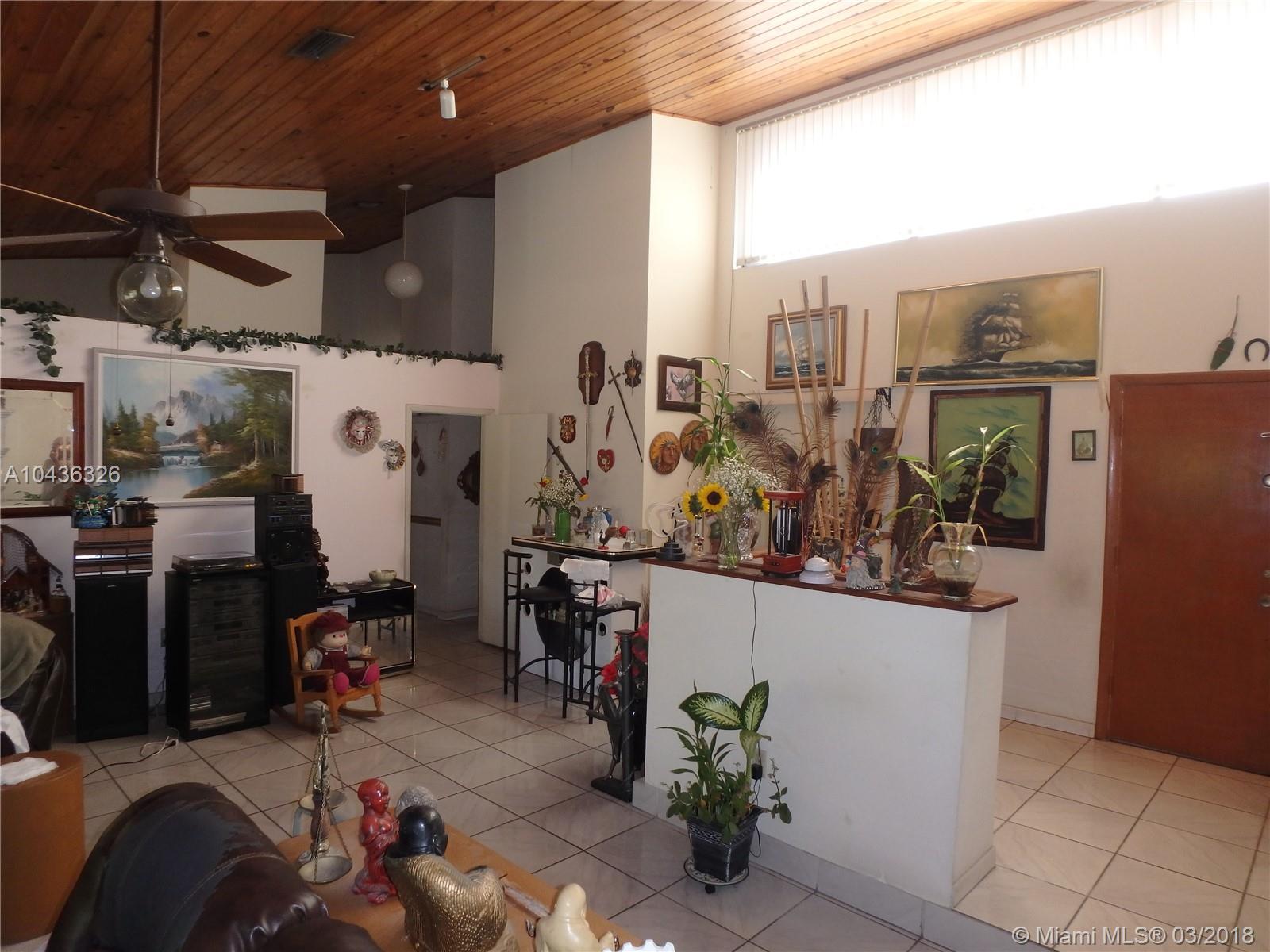 LINDGREN WEST - Residential