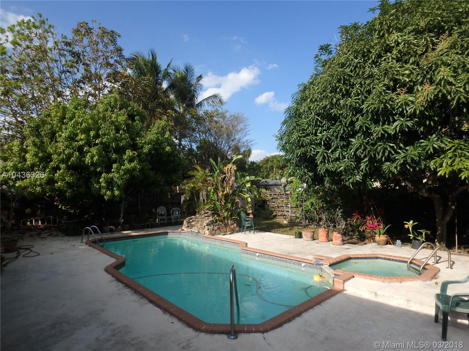 LINDGREN WEST - Residential