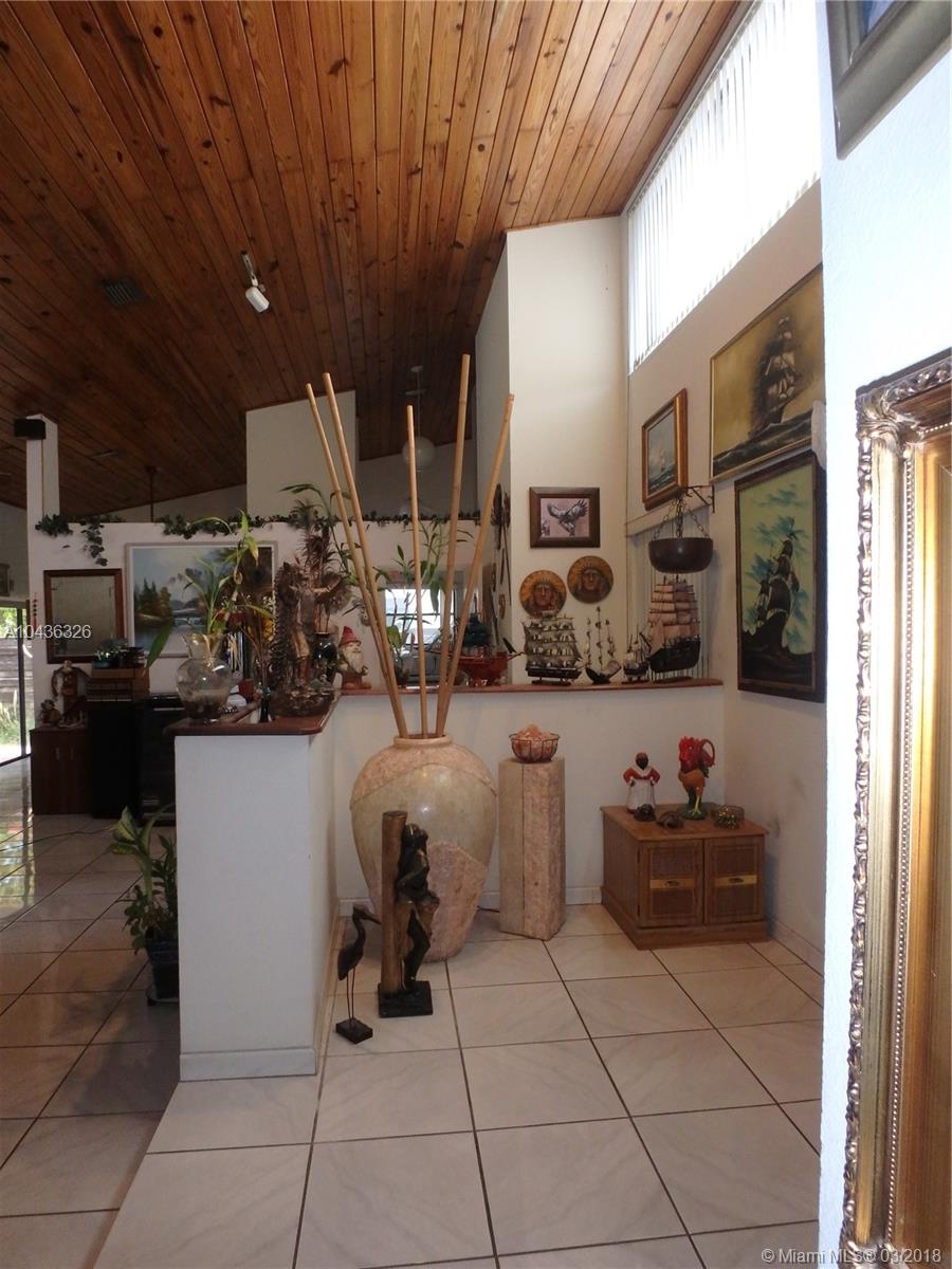 LINDGREN WEST - Residential