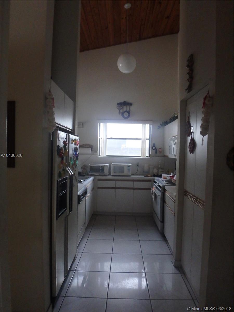 LINDGREN WEST - Residential