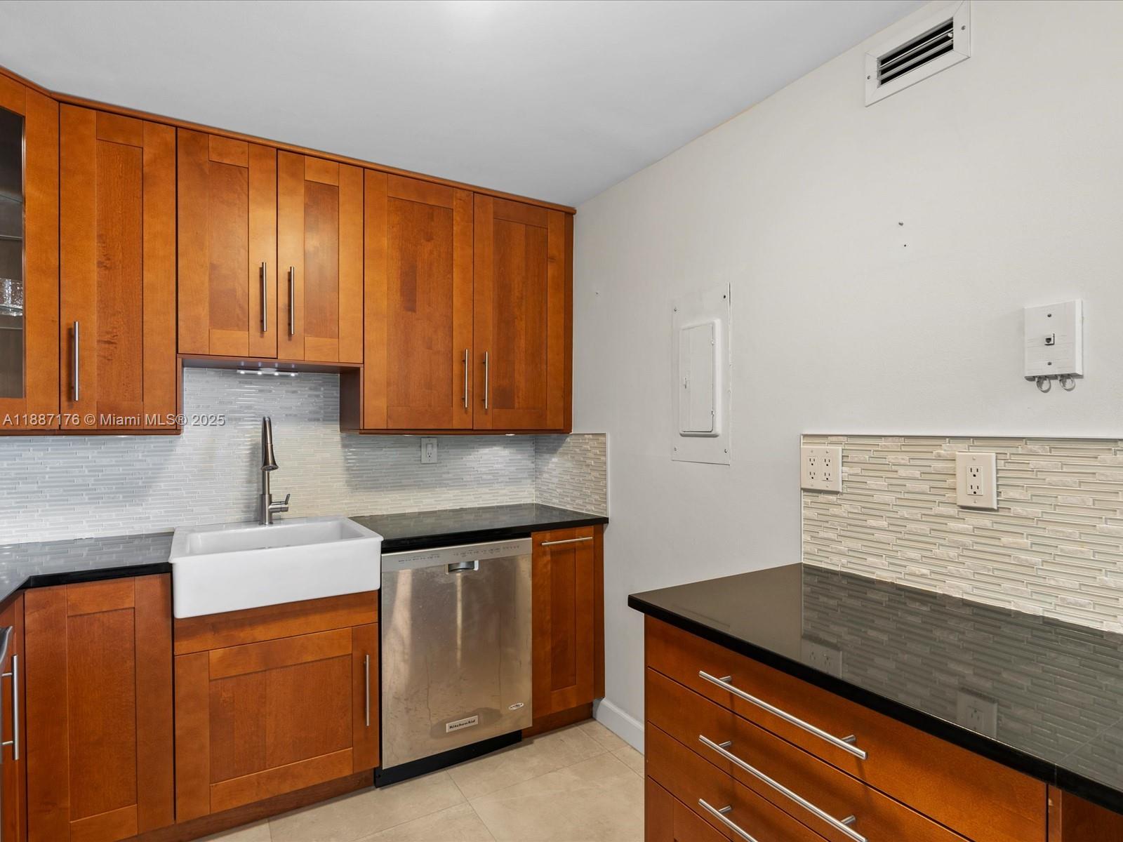 THE GEORGIAN CONDO - Residential