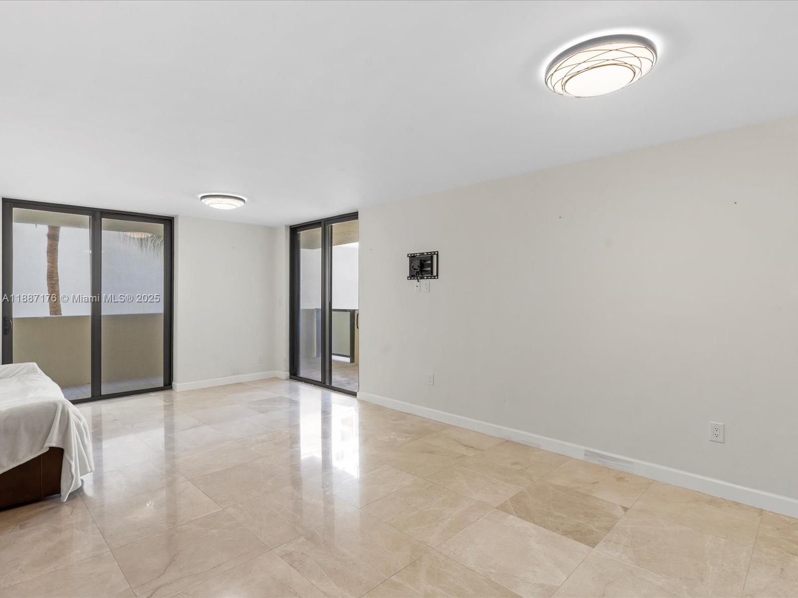 THE GEORGIAN CONDO - Residential