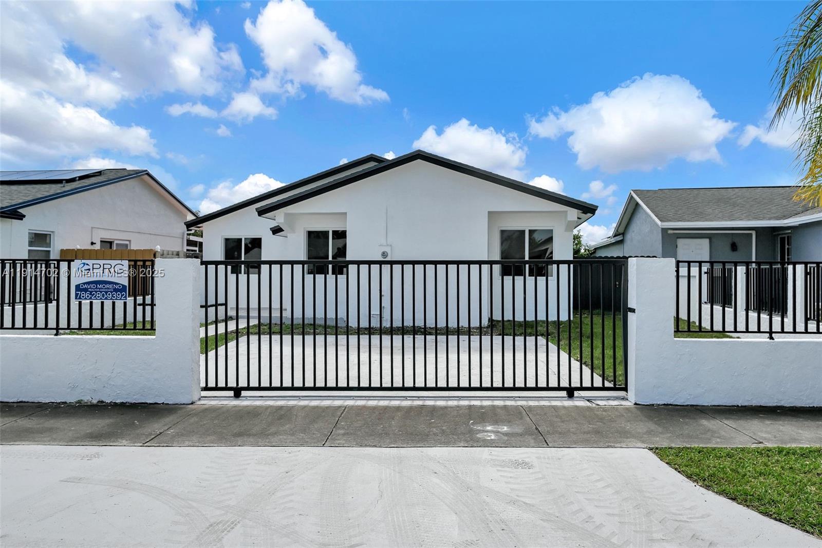 SOUTH MIAMI LAKES - Residential