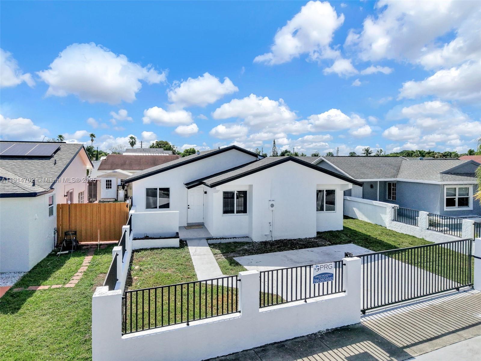 SOUTH MIAMI LAKES - Residential