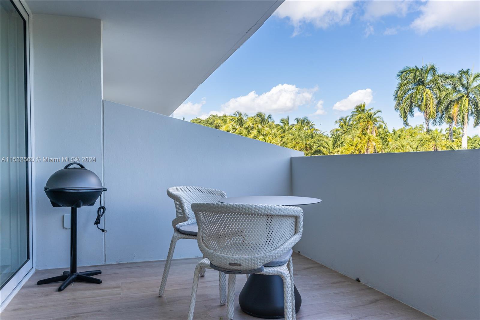 COMMODORE CLUB WEST CONDO - Residential Lease