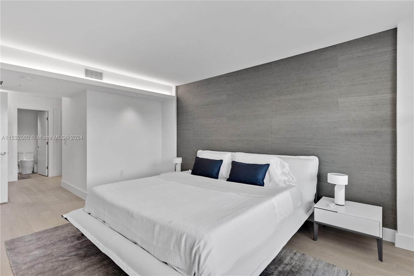 COMMODORE CLUB WEST CONDO - Residential Lease