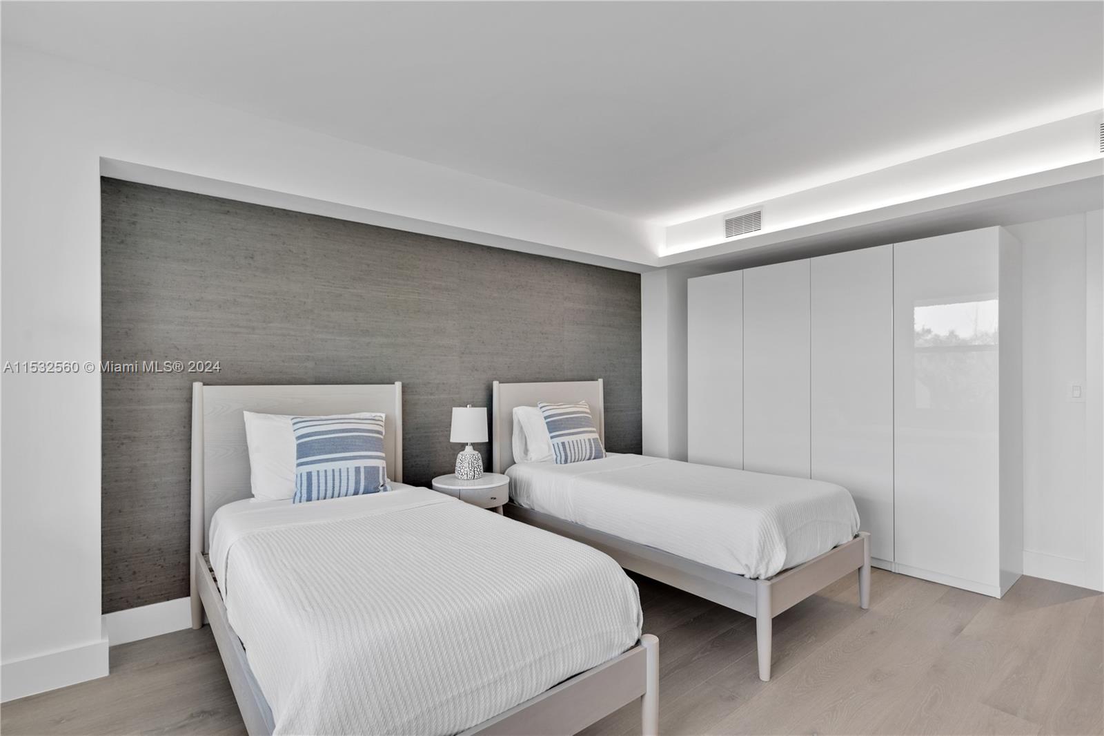COMMODORE CLUB WEST CONDO - Residential Lease