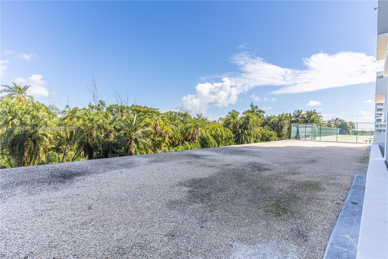 COMMODORE CLUB WEST CONDO - Residential Lease
