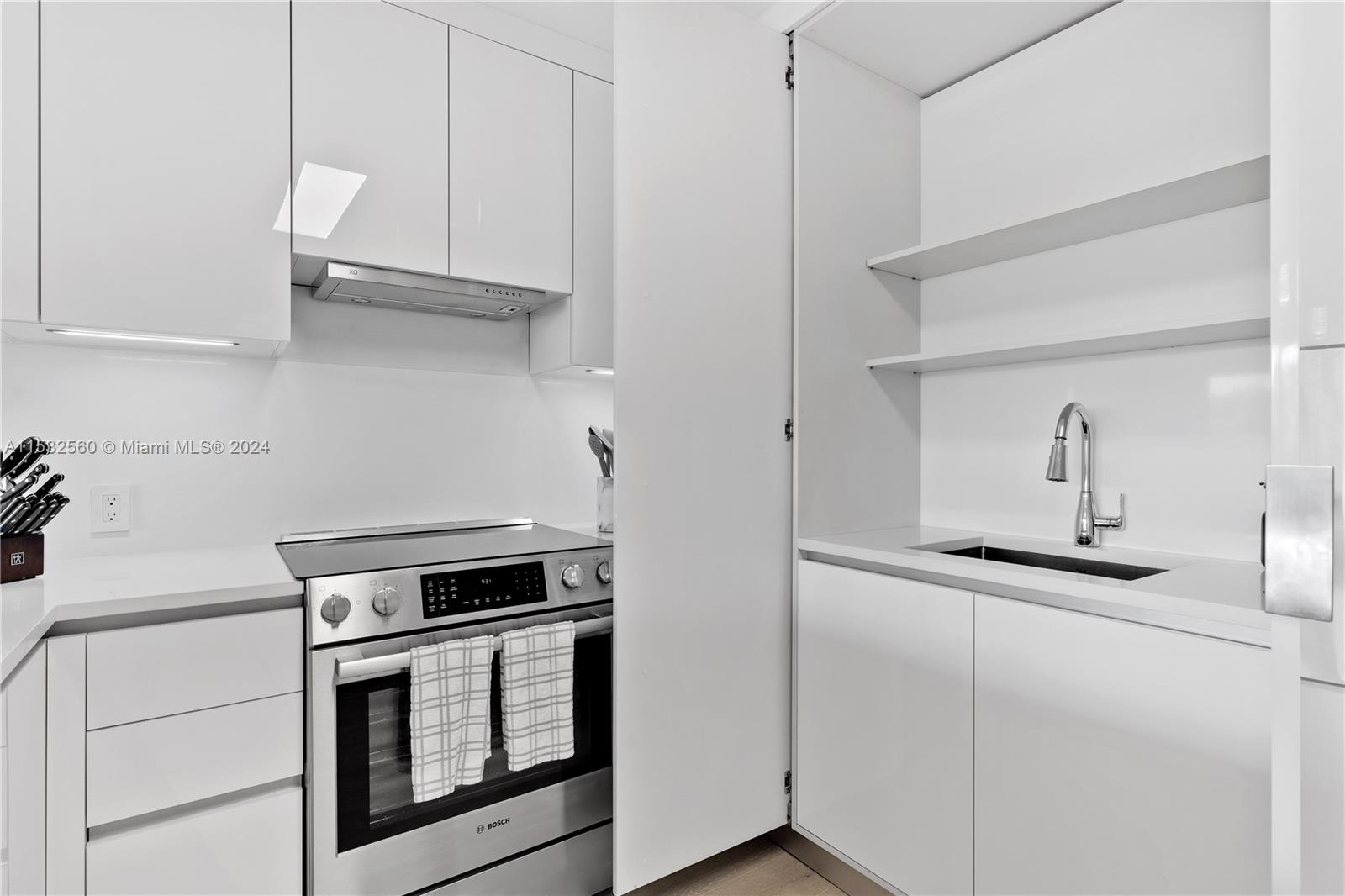 COMMODORE CLUB WEST CONDO - Residential Lease