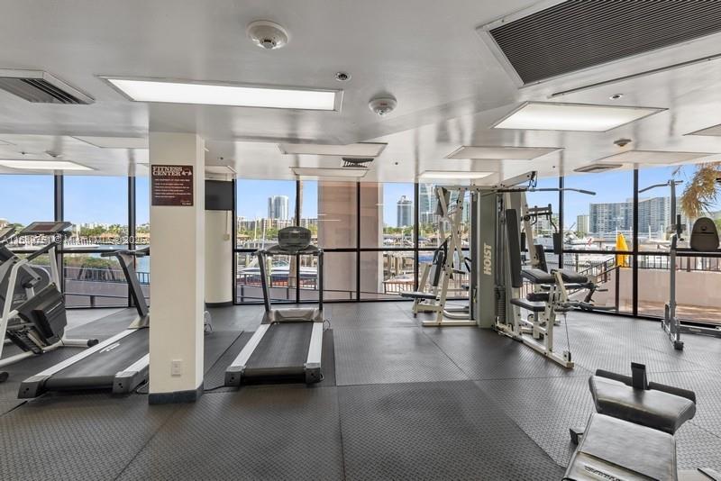 ANCHOR BAY CLUB - Residential Lease