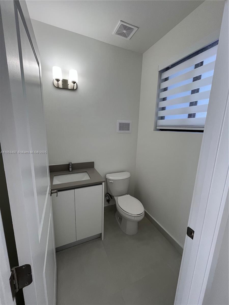 CENTURY PARK SQUARE - Residential