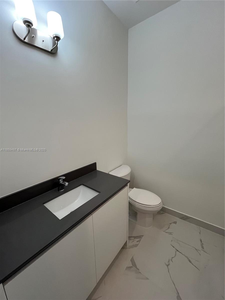 CENTURY PARK SQUARE - Residential