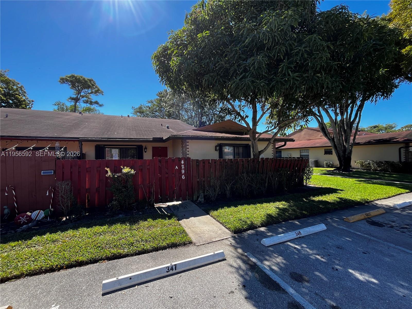 WESTCHESTER TOWNHOUSES - Residential