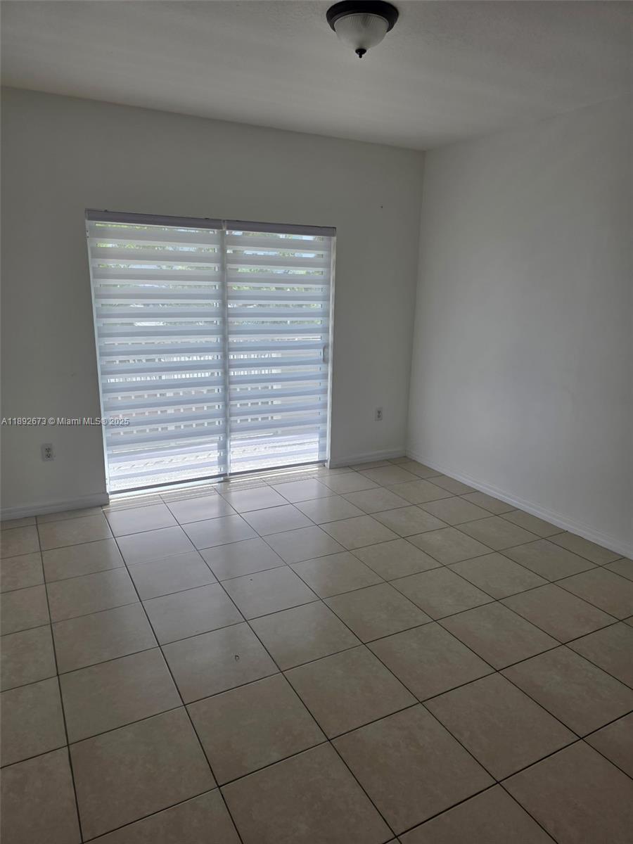 PARADISE POINTE CONDO - Residential Lease