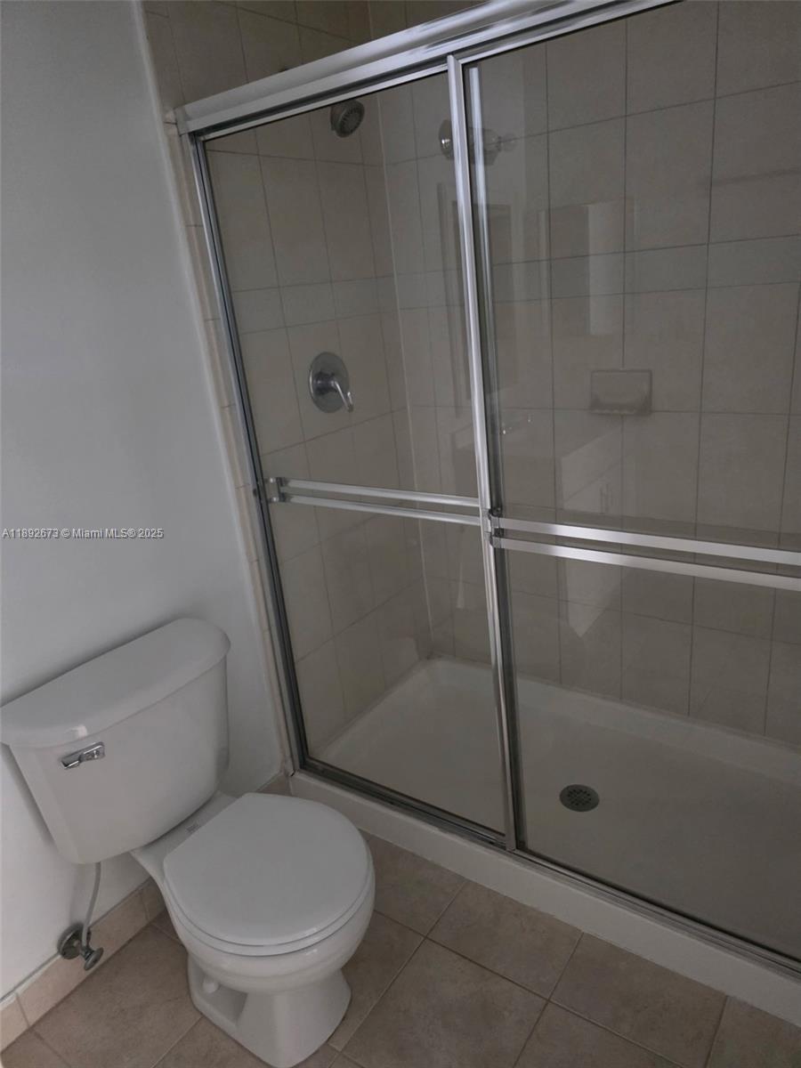 PARADISE POINTE CONDO - Residential Lease