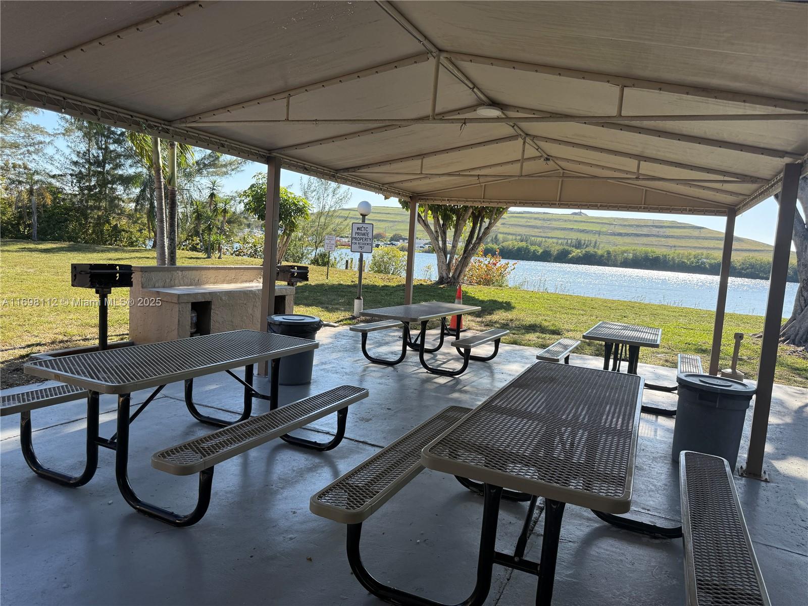 WATERS EDGE TOWERS CONDO - Residential