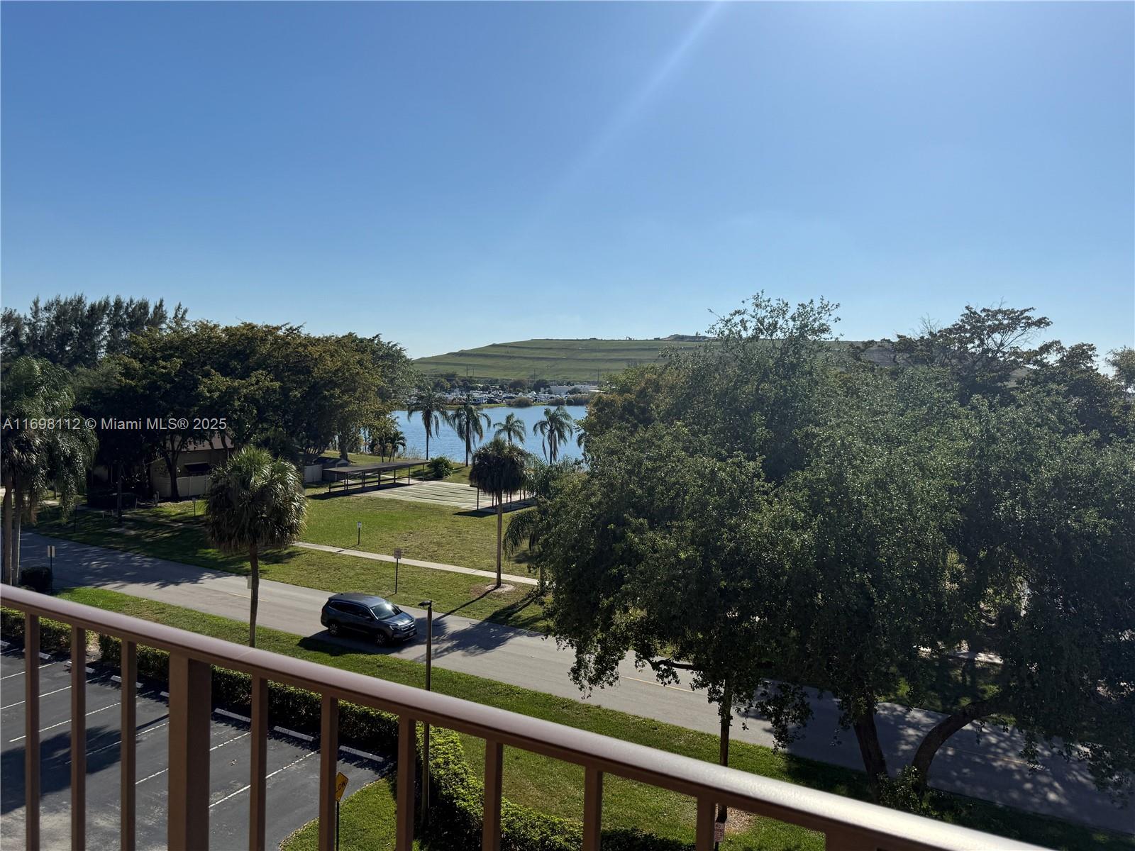 WATERS EDGE TOWERS CONDO - Residential