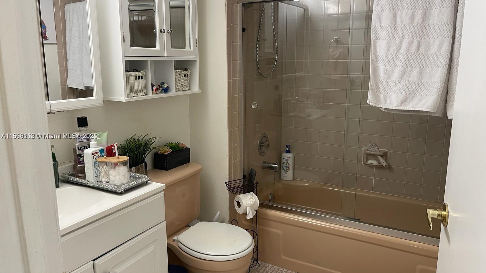 WATERS EDGE TOWERS CONDO - Residential