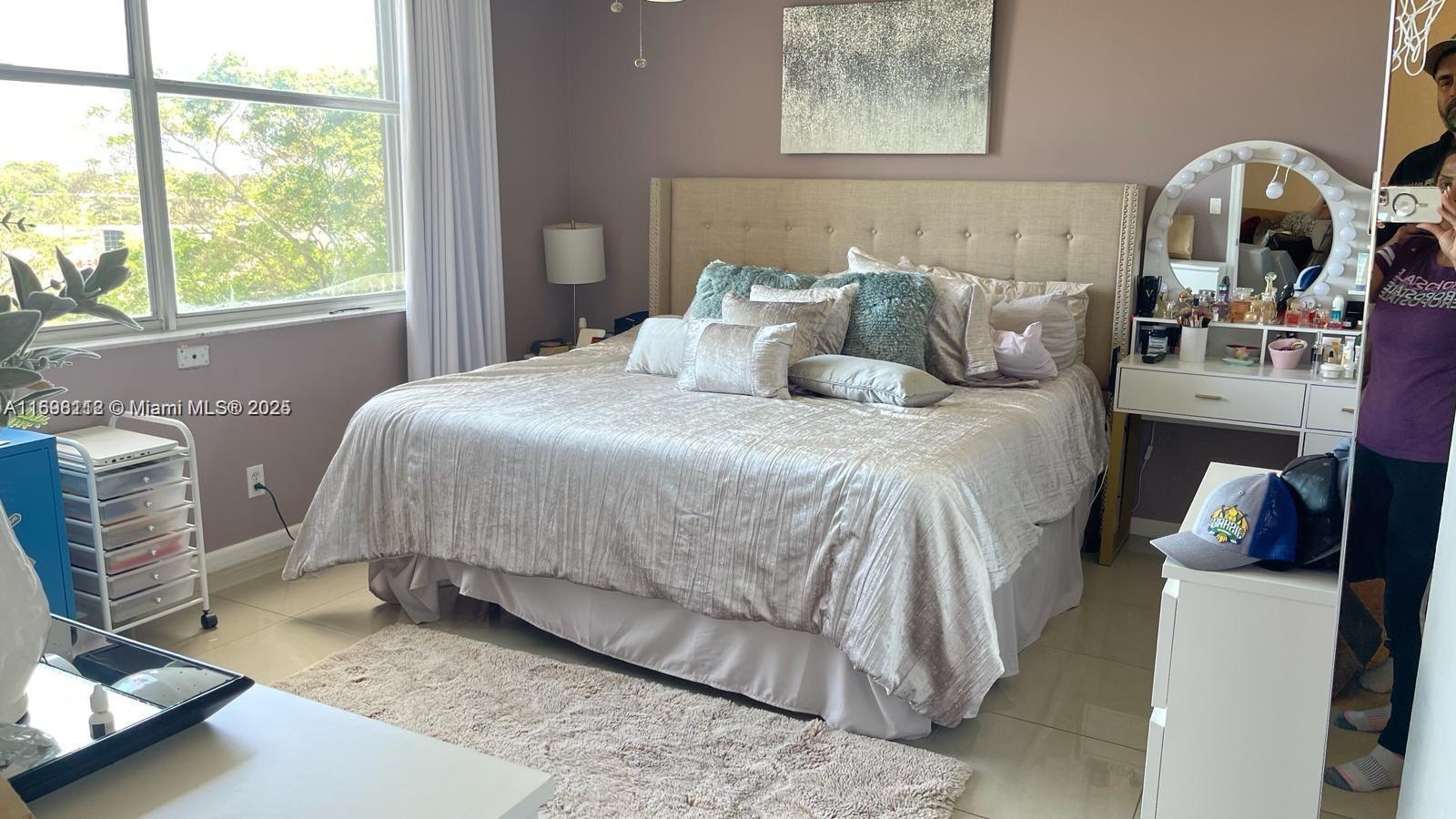 WATERS EDGE TOWERS CONDO - Residential