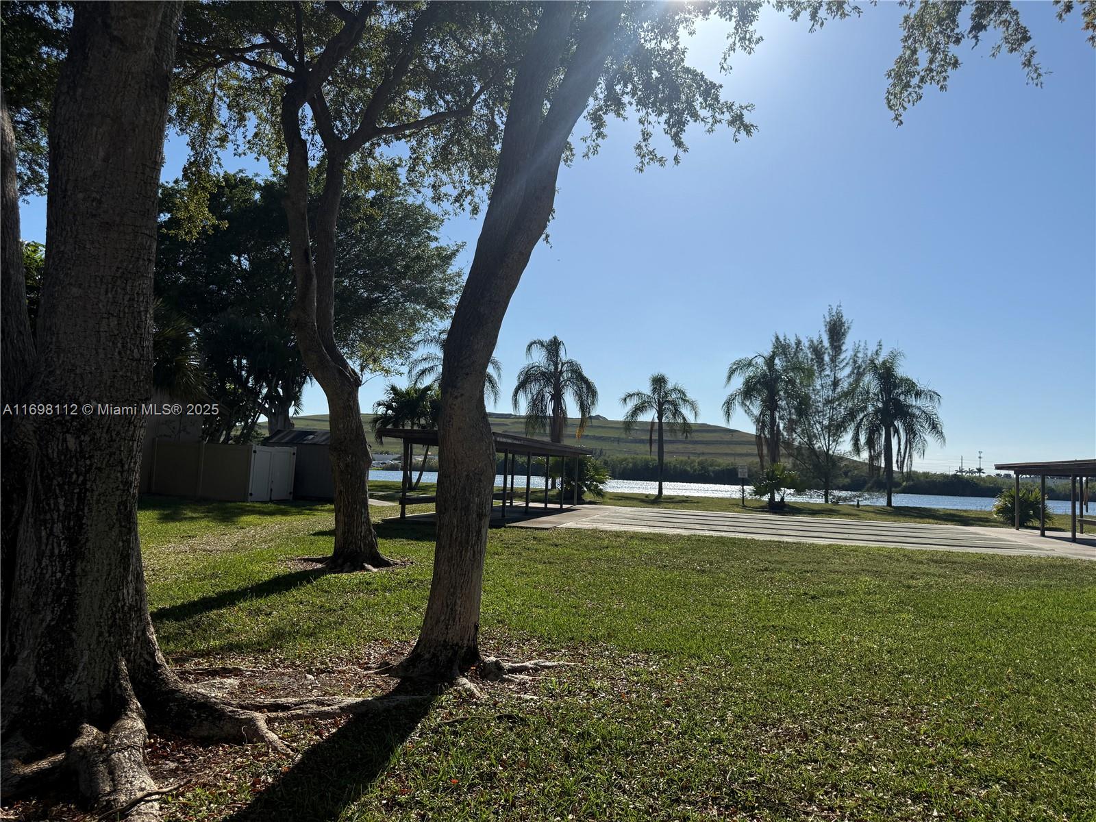 WATERS EDGE TOWERS CONDO - Residential