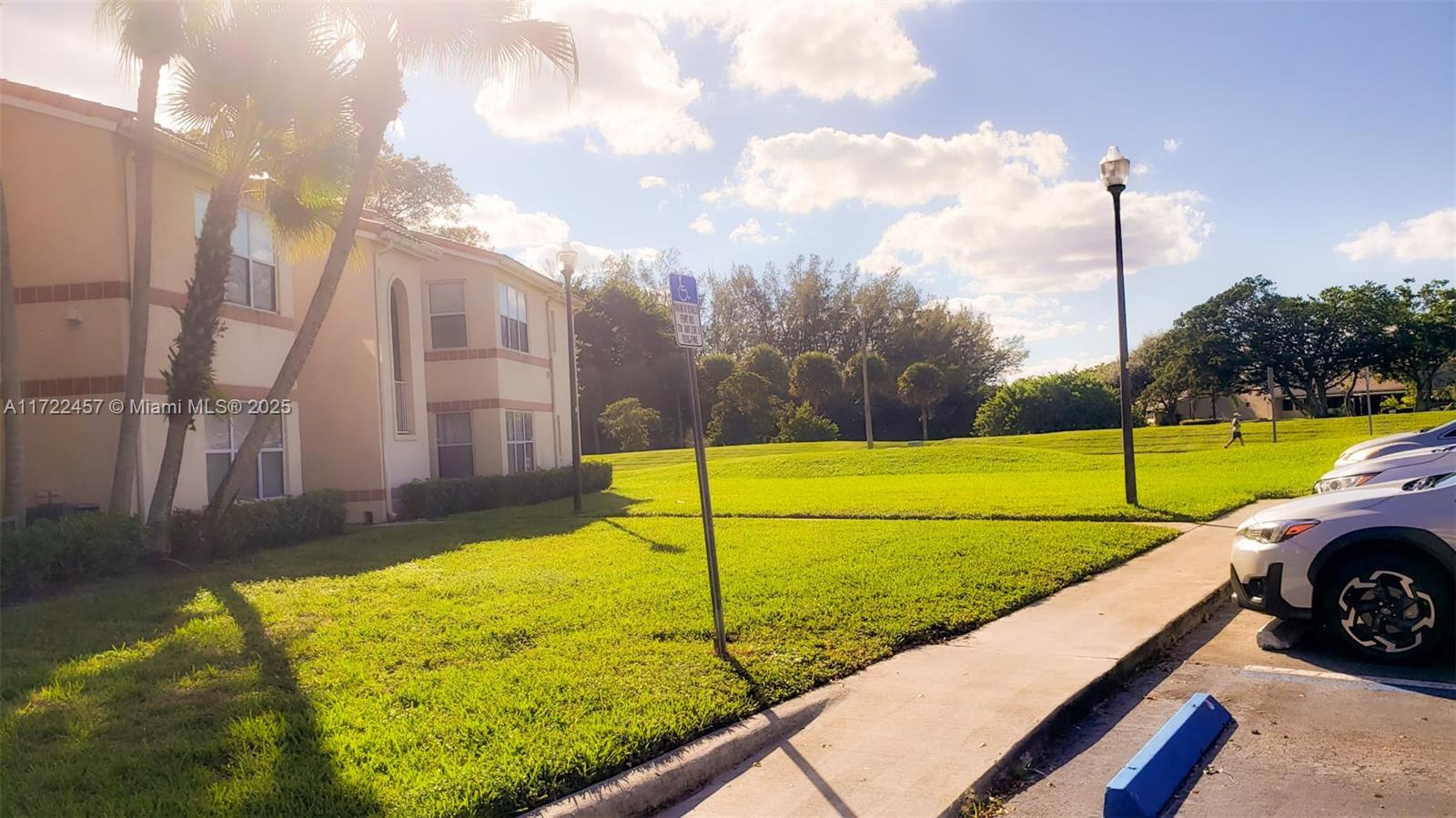 Rental Property at 3300 N Pinewalk Dr N 1923, Margate, Broward County, Florida - Bedrooms: 1 
Bathrooms: 1  - $1,600 MO.