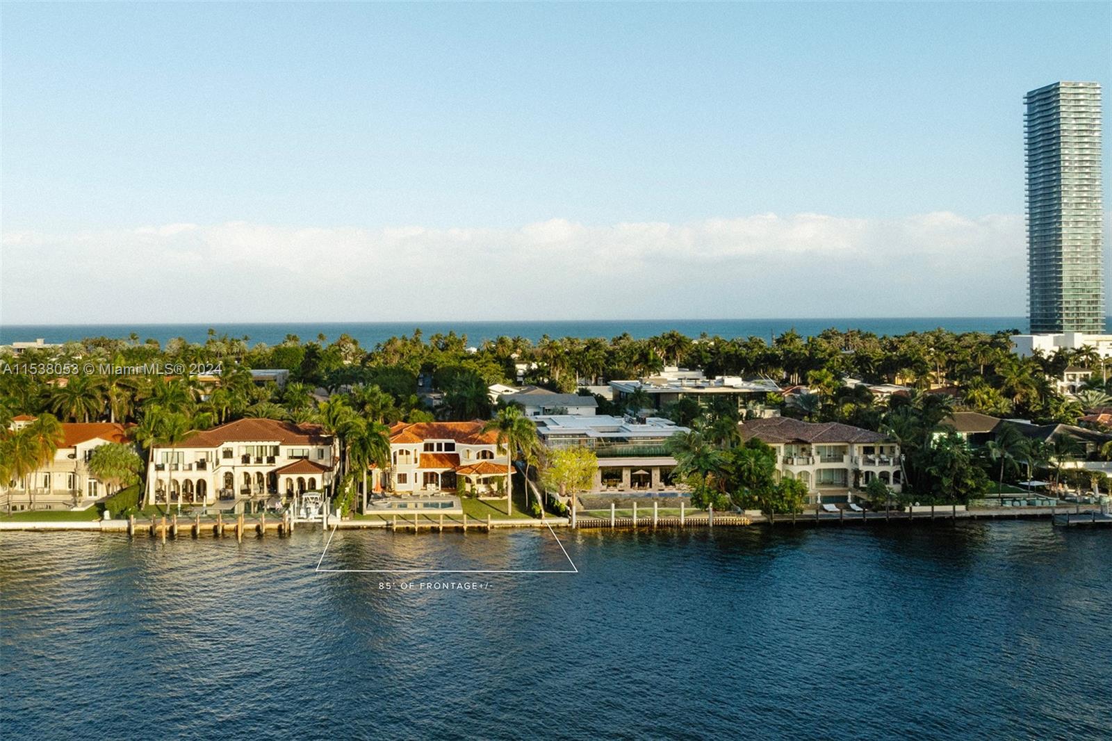 GOLDEN BEACH SEC D - Residential