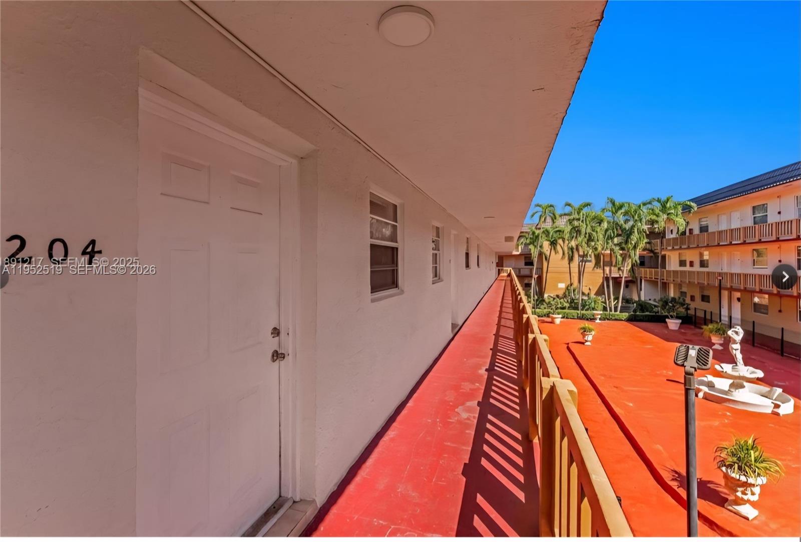 ROYAL PALM GARDENS CONDO - Residential