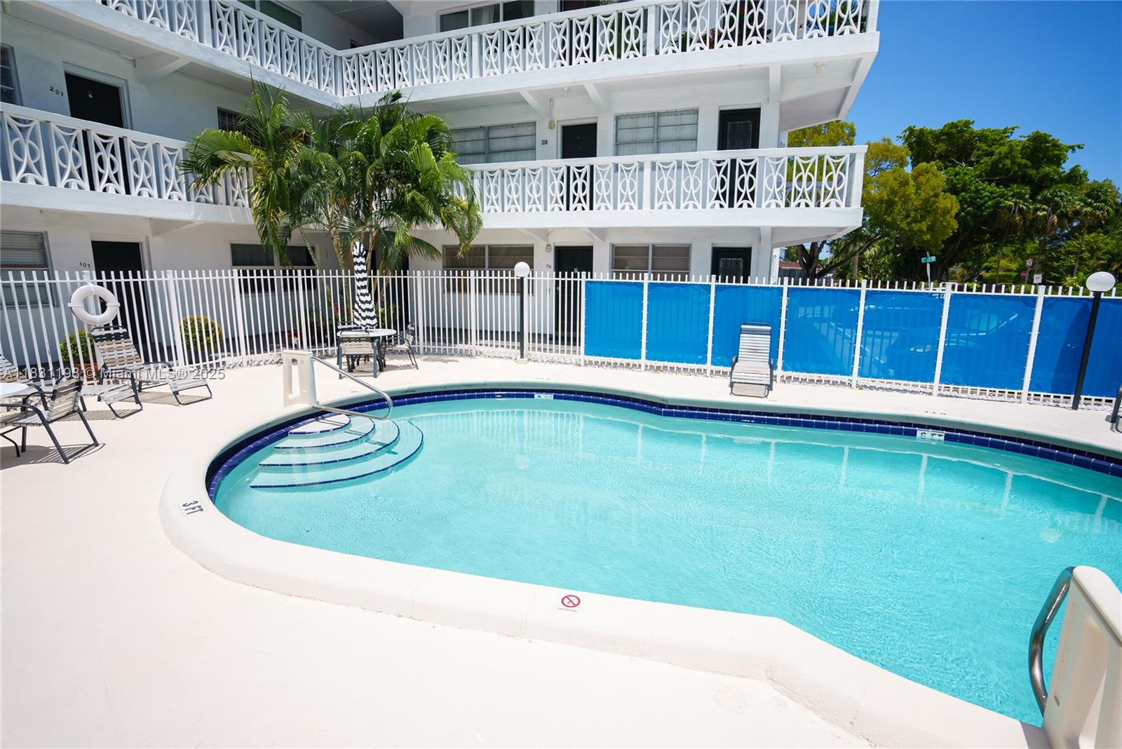 LONGWOOD HOUSE CONDO - Residential