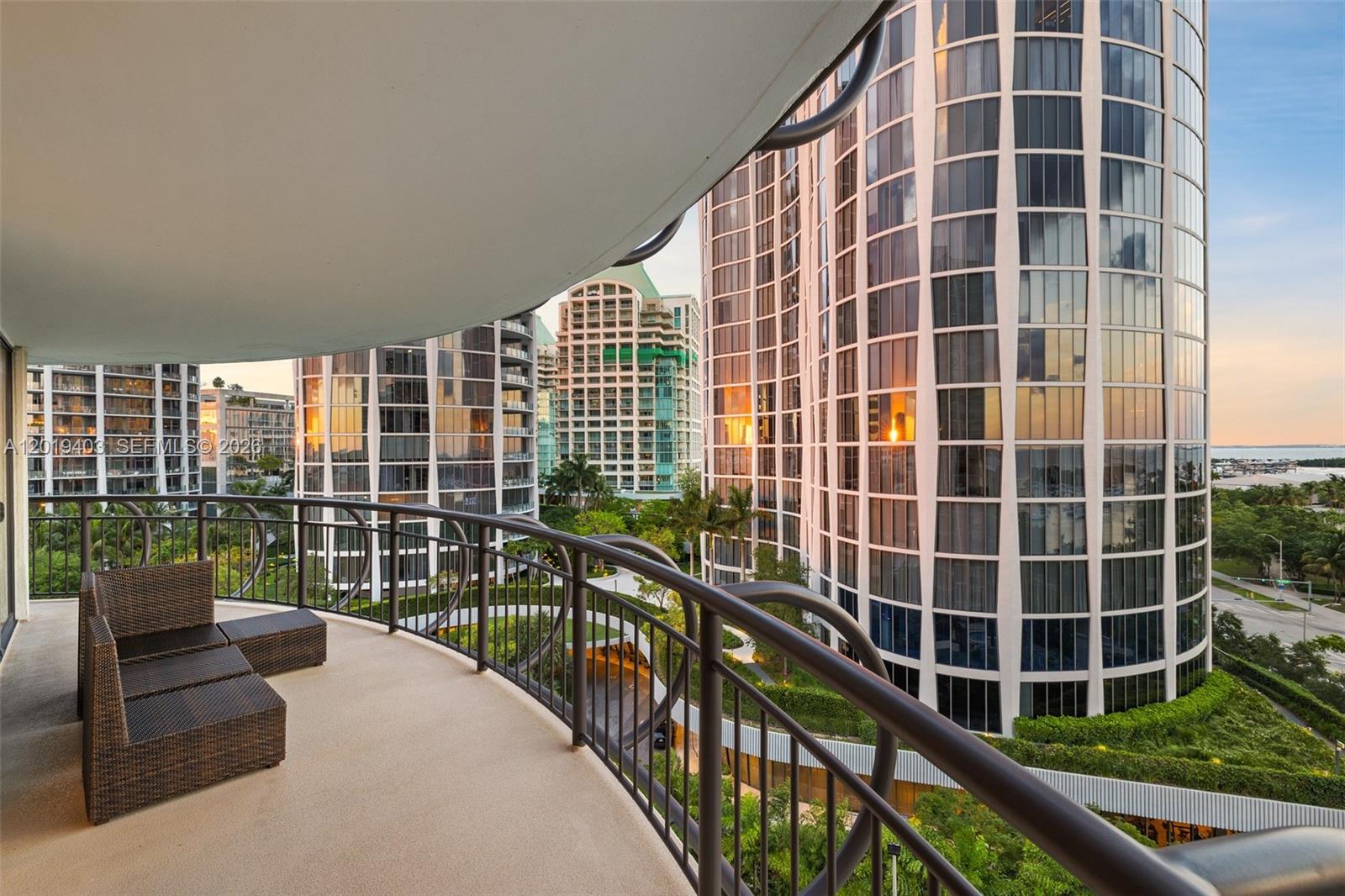 GROVE TOWERS CONDO - Residential