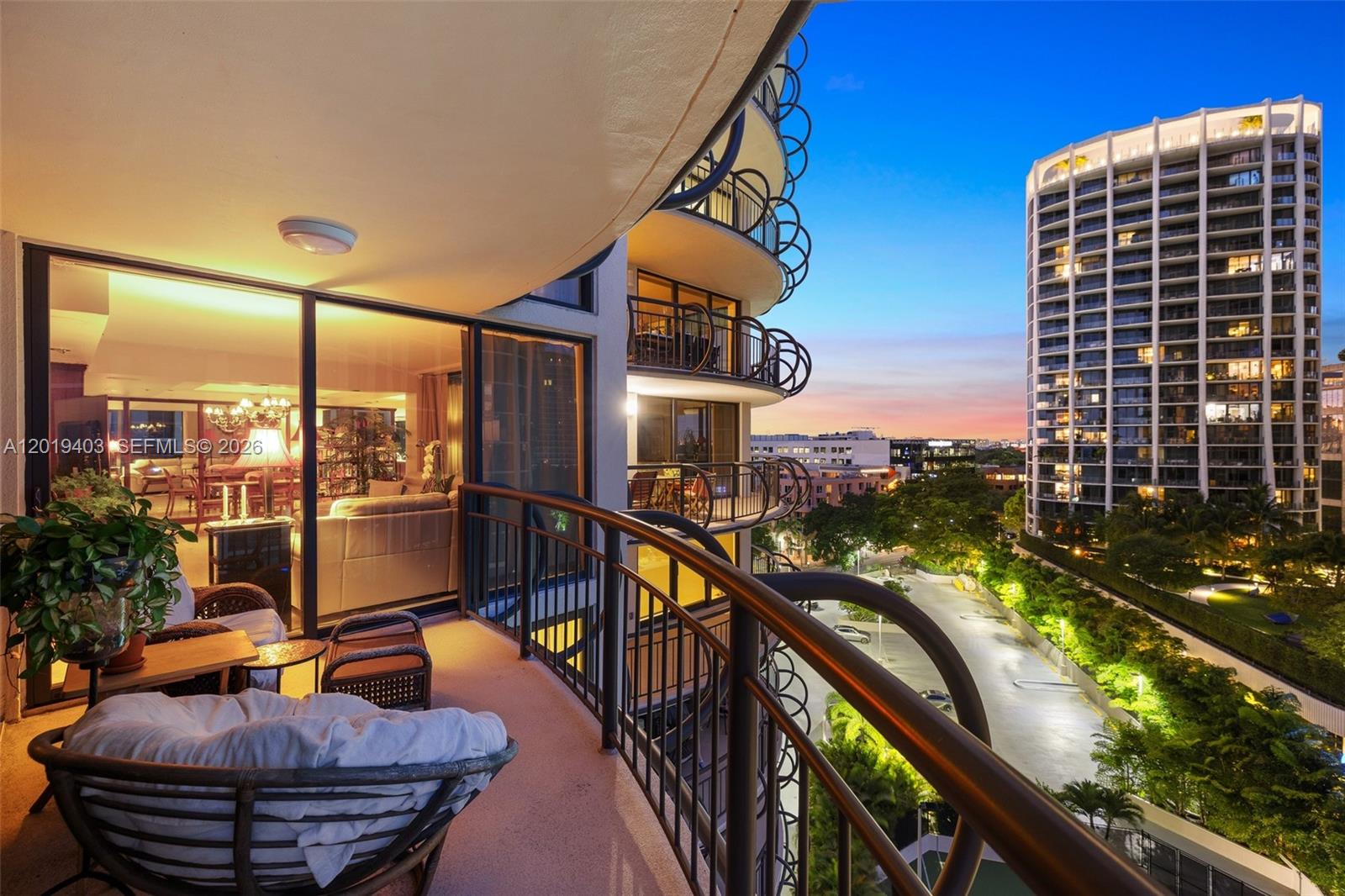 GROVE TOWERS CONDO - Residential