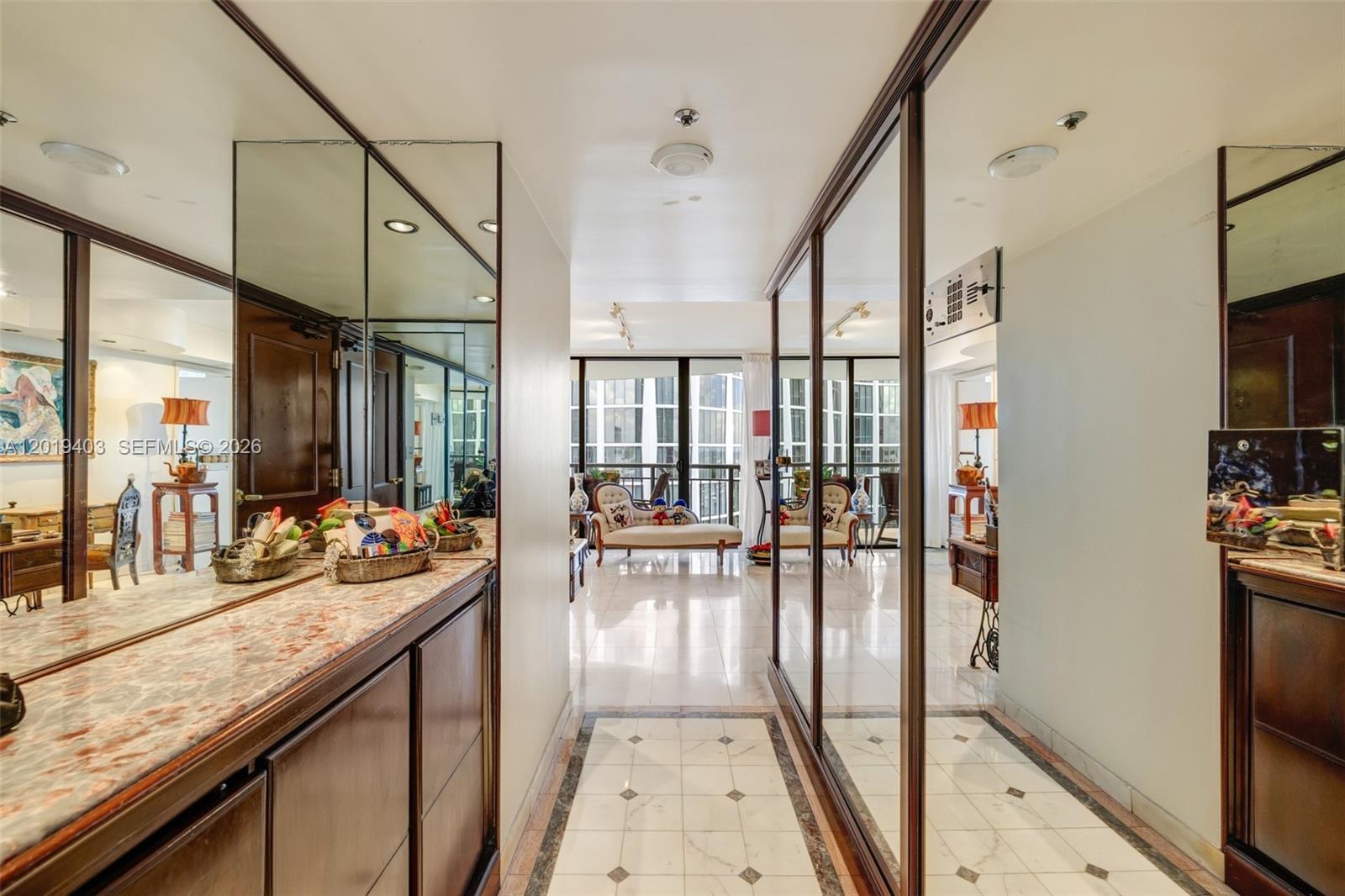 GROVE TOWERS CONDO - Residential