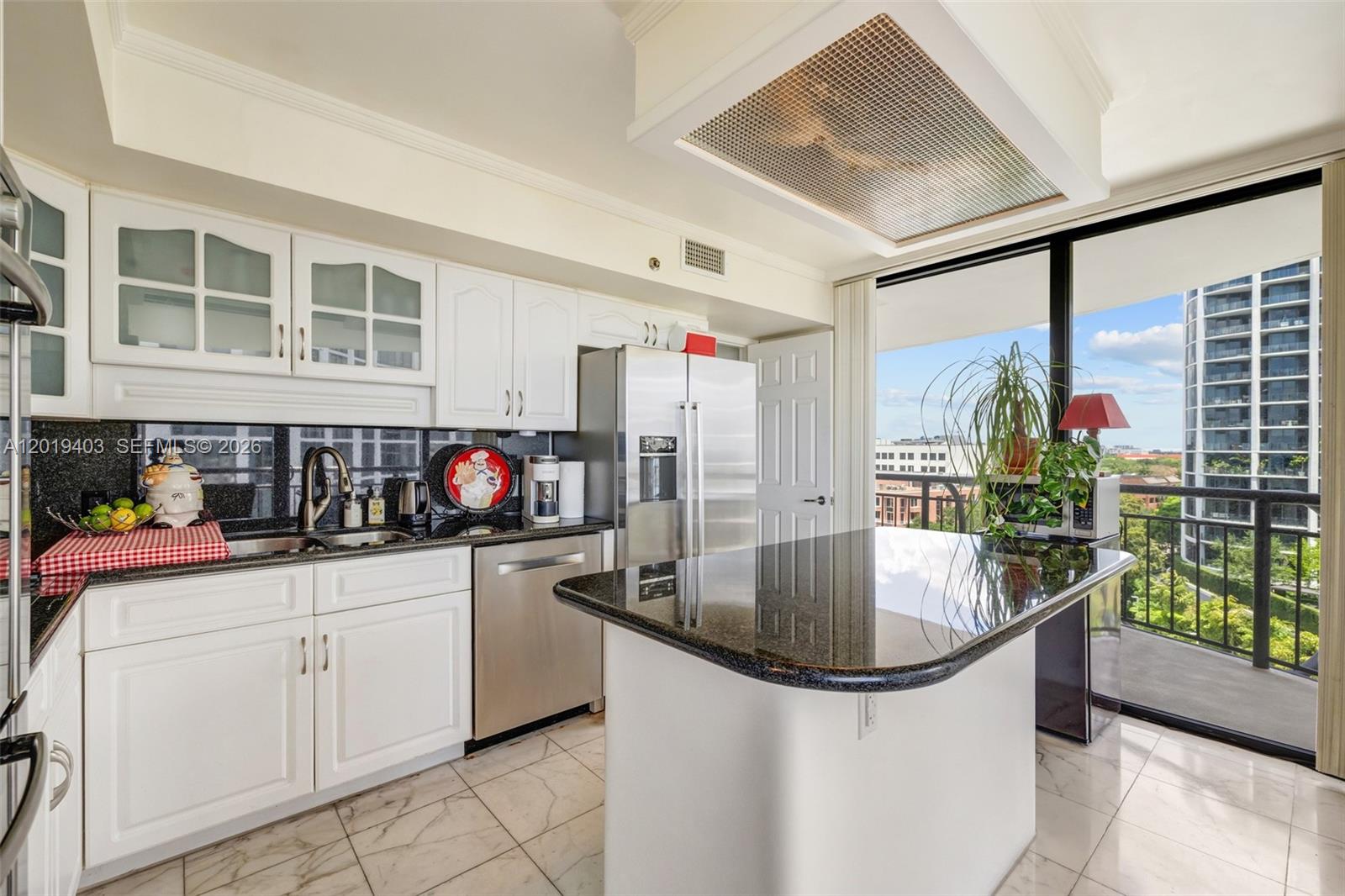 GROVE TOWERS CONDO - Residential