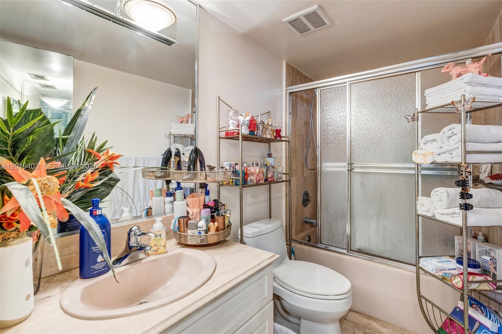 GROVE TOWERS CONDO - Residential