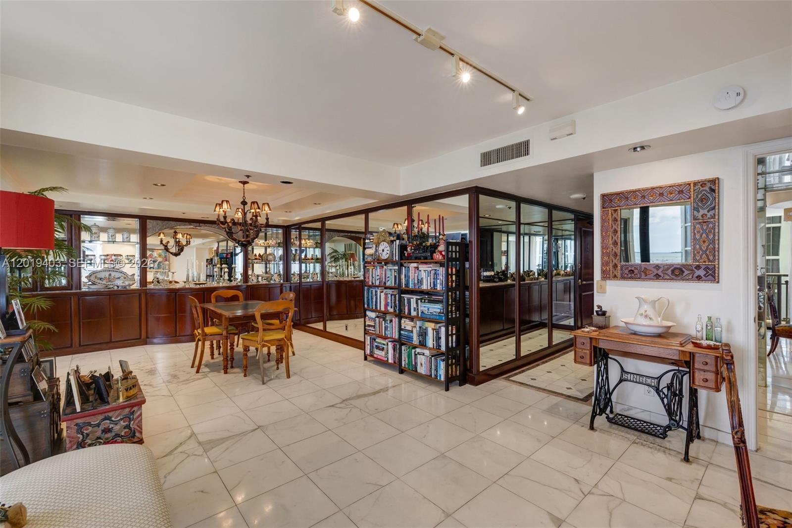 GROVE TOWERS CONDO - Residential