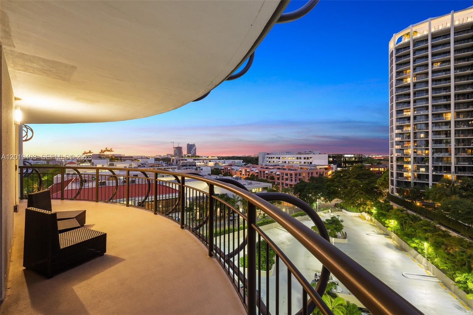 GROVE TOWERS CONDO - Residential