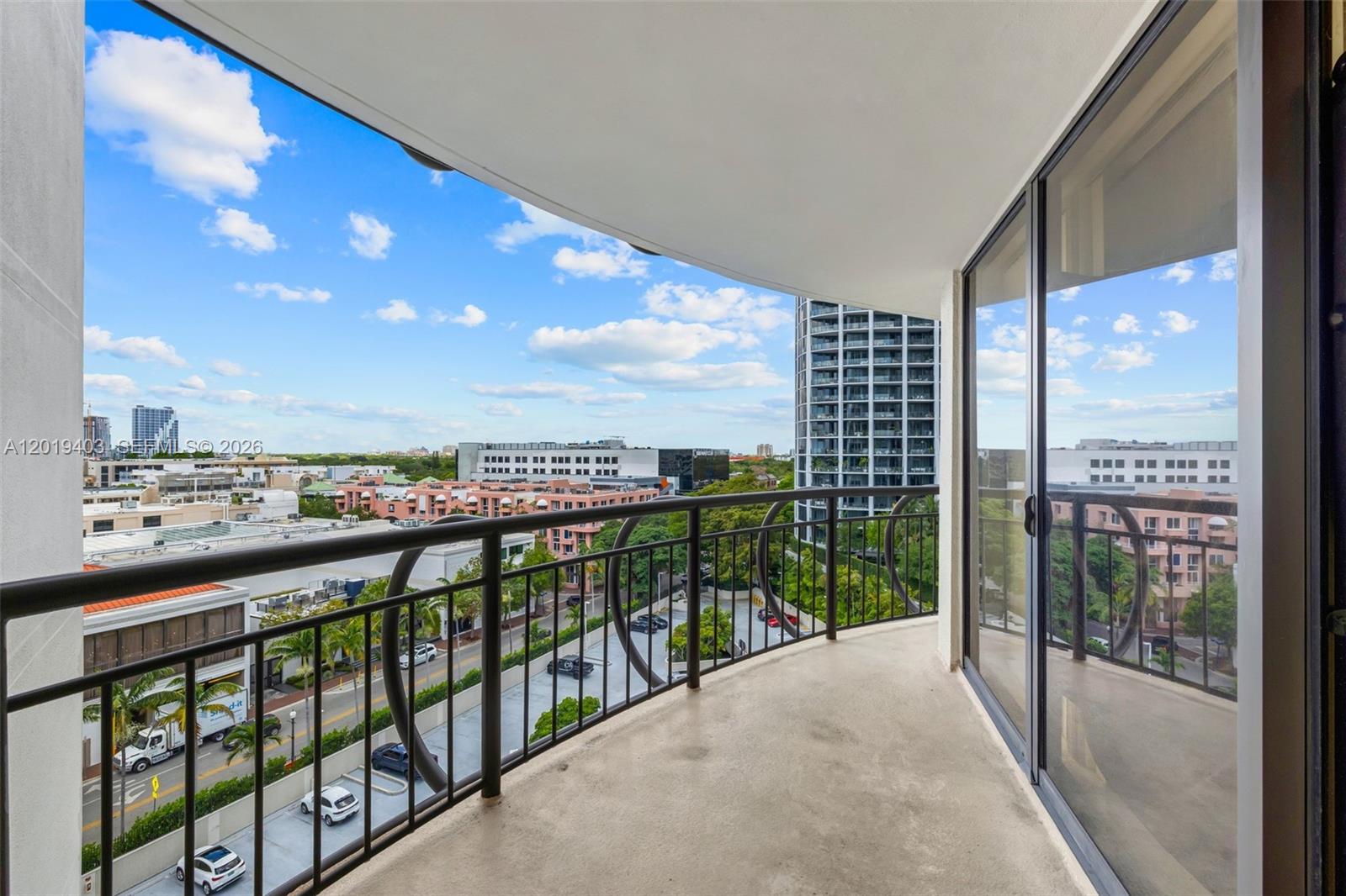 GROVE TOWERS CONDO - Residential