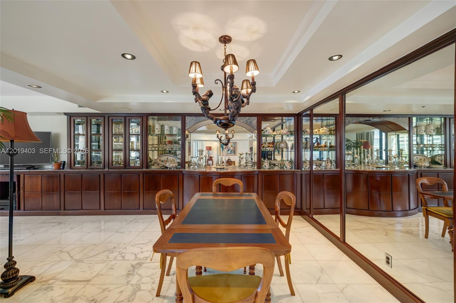GROVE TOWERS CONDO - Residential